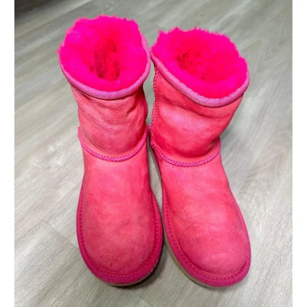 UGG brighten up